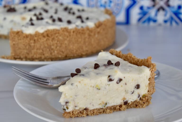 No Bake Cannoli Cheesecake.