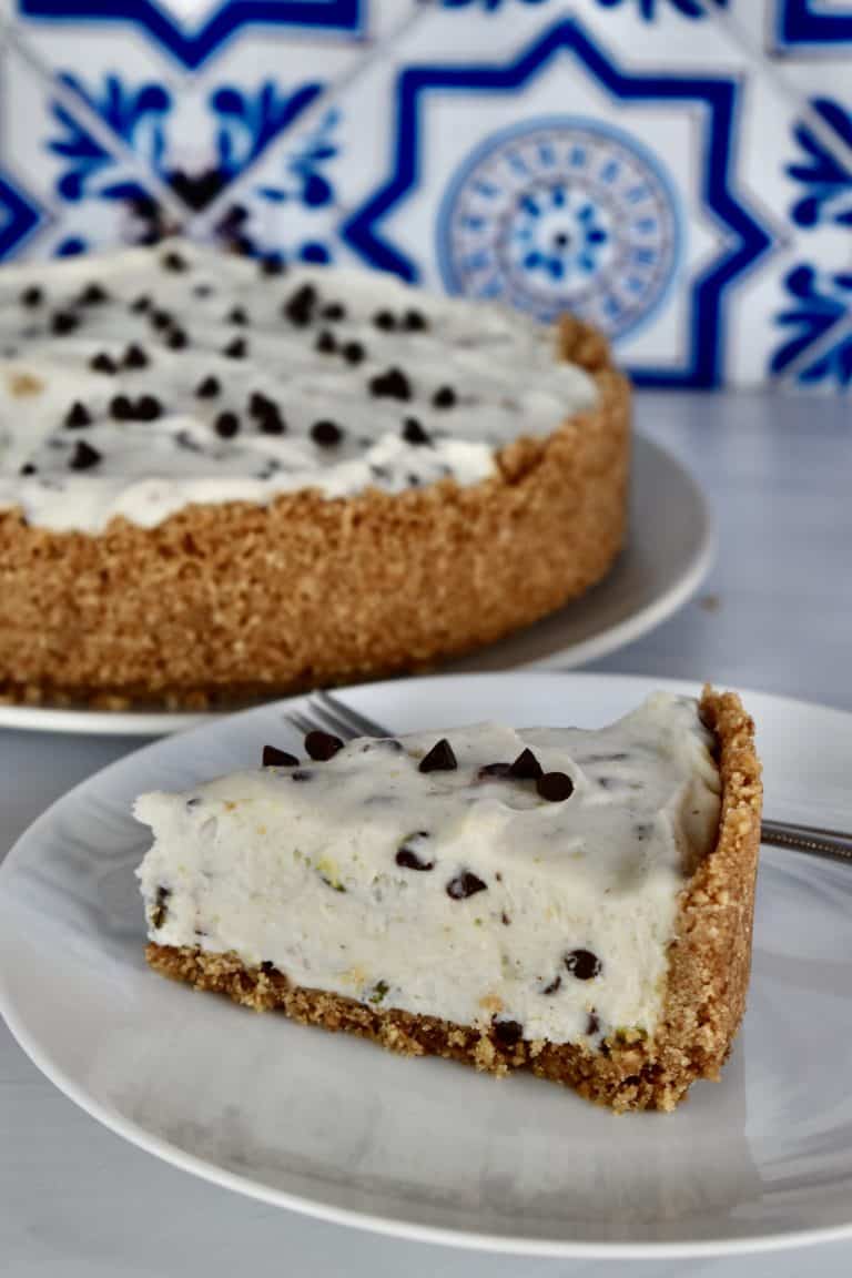 No Bake Cannoli Cheesecake - This Italian Kitchen