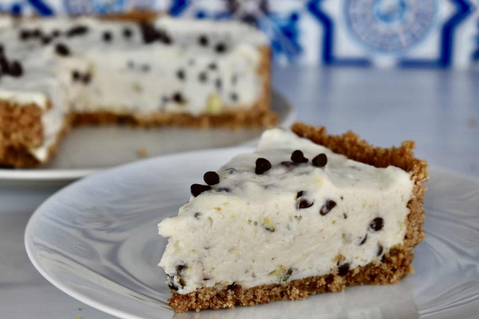 No Bake Cannoli Cheesecake - This Italian Kitchen