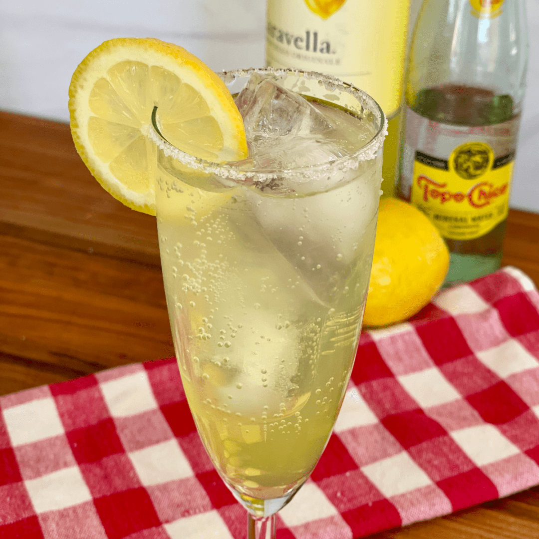 Limoncello Spritz - This Italian Kitchen