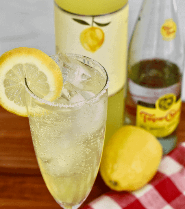 cropped-Limoncello-Spritzer-with-sparkling-water-.png