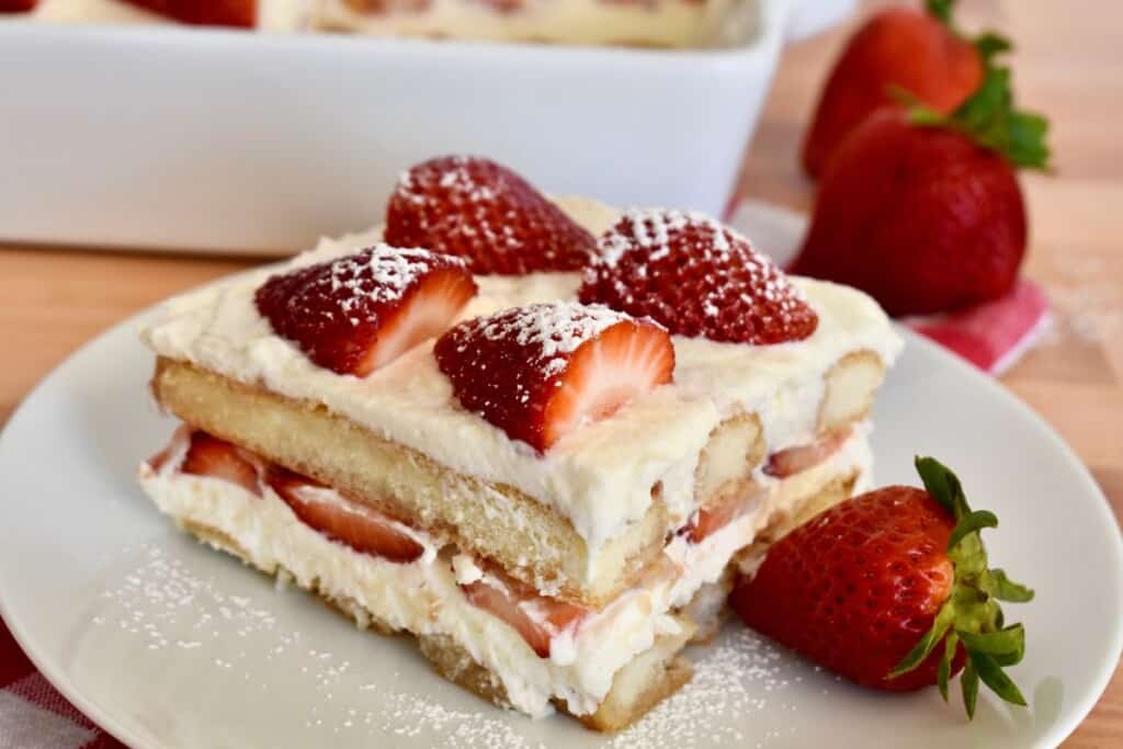 Strawberry Tiramisu (no raw eggs) - This Italian Kitchen