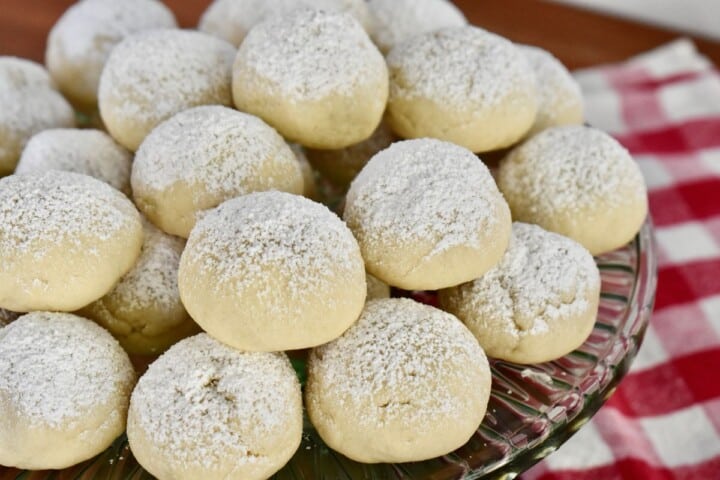 Italian Wedding Cookies (Authentic Recipe without Nuts) - This Italian ...