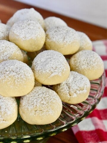 Italian Wedding Cookies (Authentic Recipe without Nuts) - This Italian ...