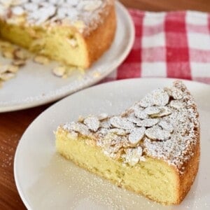 Italian Almond Cake Recipe.