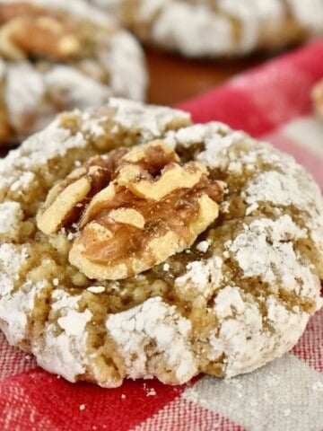 Italian Walnut Cookies.