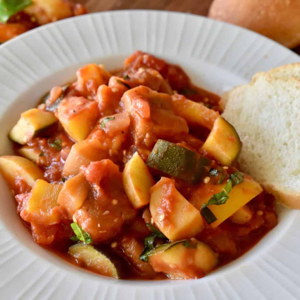 Ciambotta recipe is Italian summer vegetable stew.