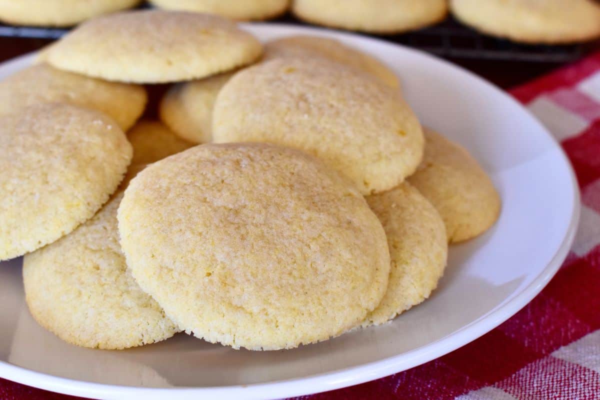 Italian cornmeal cookies on a white plate. 