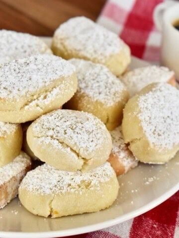 Ricciarelli Cookies recipe.