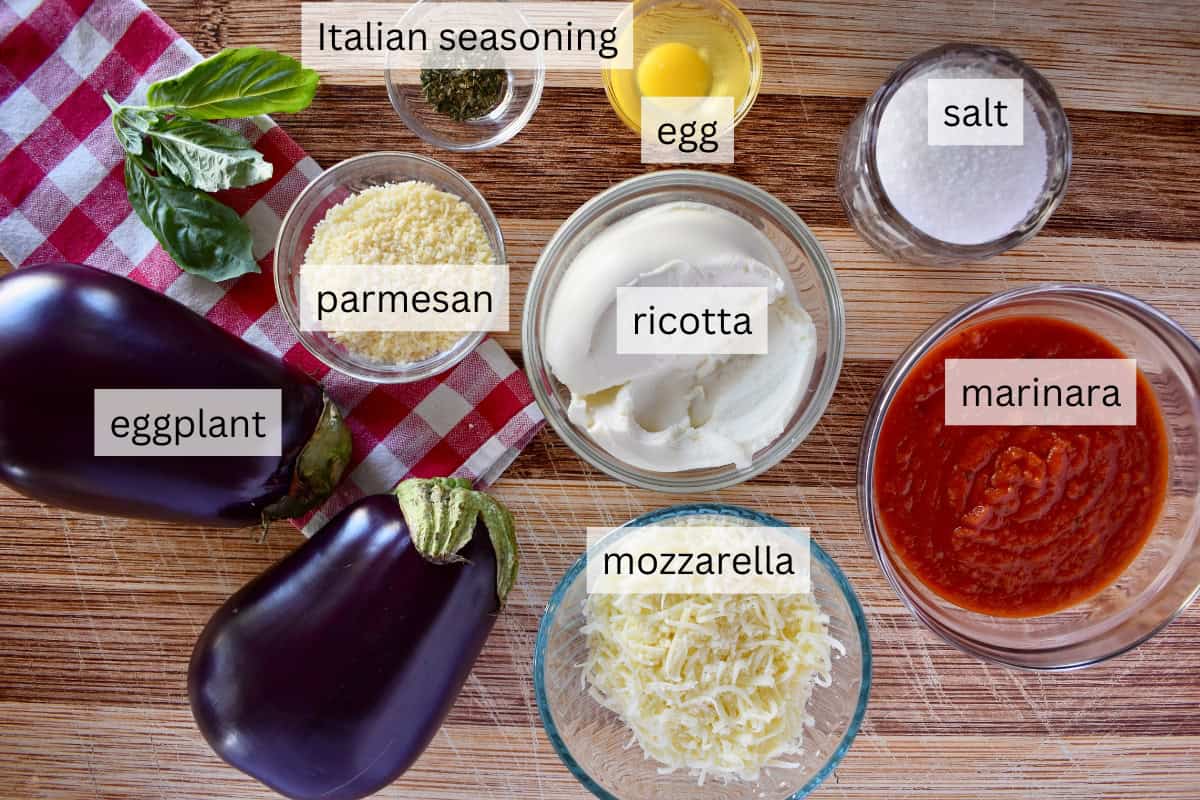 Ingredients incude marinara sauce, ricotta, mozzarella and parmesan. 
